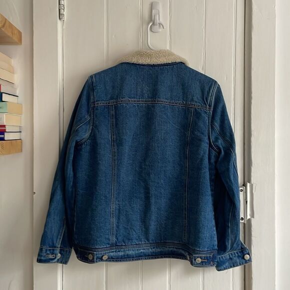 Old Navy Sherpa Lined Denim Jacket - Picture 6 of 6